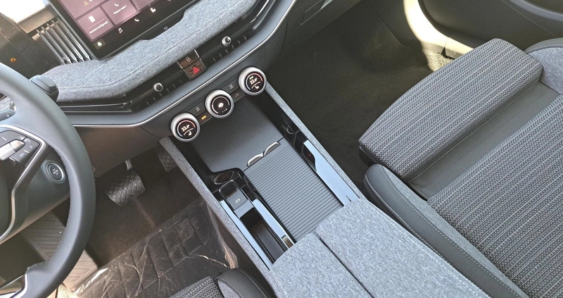 Skoda Superb cena 231400 przebieg: 9, rok produkcji 2024 z Białobrzegi małe 704